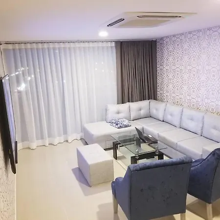 Apartamento 3 Bedroom/ 3 Bath Perfect For American Comfort *